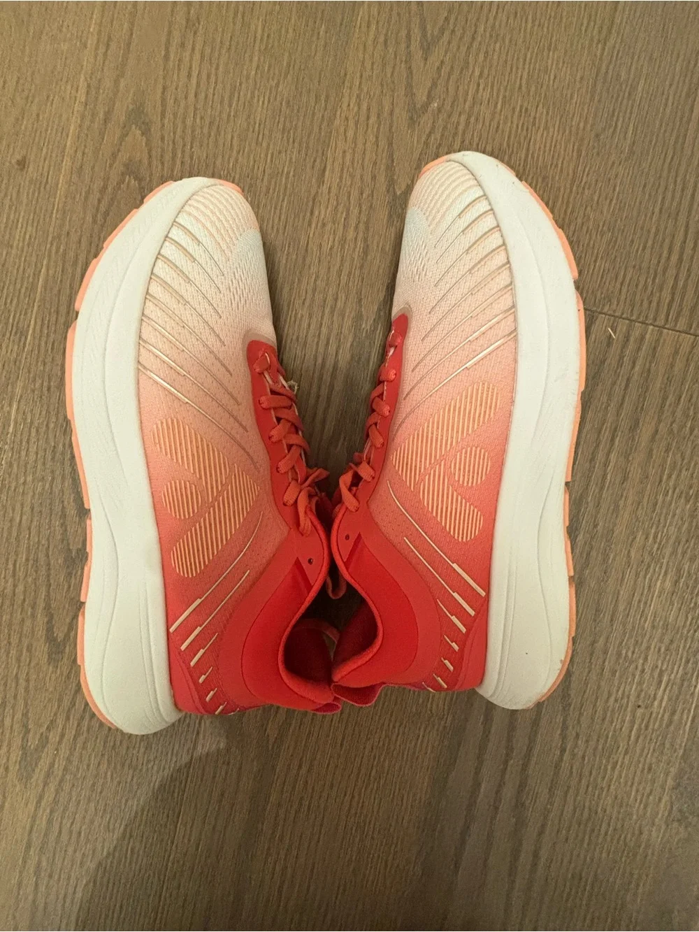 LikeNew Fitflop Women's Coral and White Knit Lace-Up Athletic Shoes